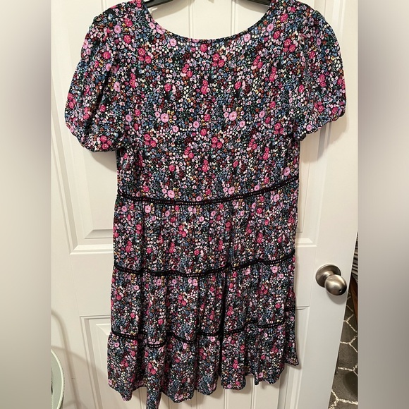 Wild fable dress - Picture 2 of 3